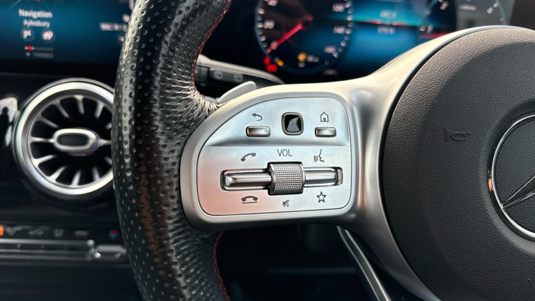 Mercedes-Benz GLB 220d 4Matic AMG Line Premium 5dr 8G-Tronic Diesel Estate